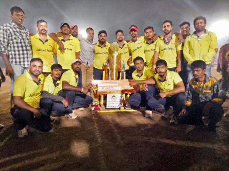 ಟೆನಿಸ್ ಬಾಲ್ ಕ್ರಿಕೆಟ್ ನಲ್ಲಿ ಸಚಿನ್ “ಮಹಾದೇವ”