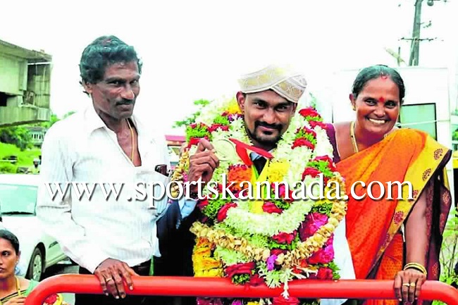 ಕಾಮನ್‌ವೆಲ್ತ್‌ ಕ್ರೀಡಾಕೂಟದಲ್ಲಿ ಪದಕ ಗೆದ್ದ ಪವರ್‌ ಲಿಫ್ಟರ್‌ ವಿಶ್ವನಾಥ ಗಾಣಿಗ ಅವರಿಗೆ ಅದ್ಧೂರಿ ಸ್ವಾಗತ