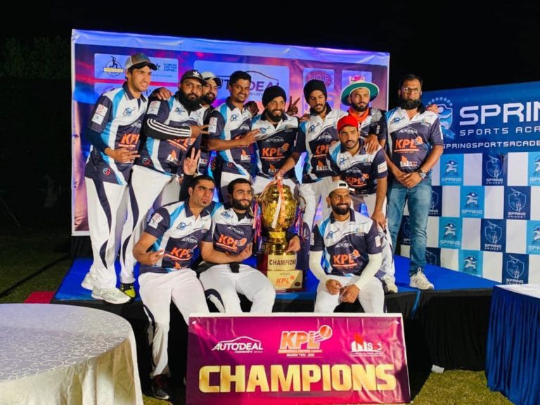 ಕೊಲ್ಲಿ ರಾಷ್ಟ್ರದಲ್ಲಿ ವಿಜಯದುಂಧುಭಿ ಮೊಳಗಿಸಿದ ಆಟೋಡೀಲ್ ಮೂಡಬಿದಿರೆ- ಕರ್ನಾಟಕ ಪ್ರೀಮಿಯರ್ ಲೀಗ್ ನ ವಿನೂತನ ಚಾಂಪಿಯನ್ಸ್.