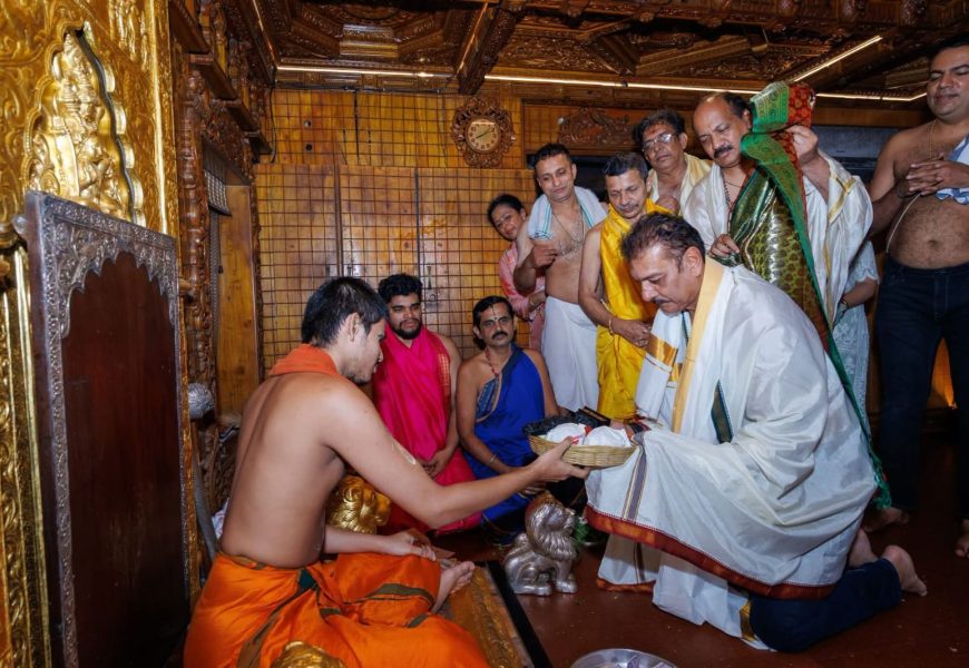 ಉಡುಪಿ ಮಂಗಳೂರಿನ ದೇವಸ್ಥಾನಗಳಲ್ಲಿ ರವಿಶಾಸ್ತ್ರಿಯವರಿಂದ ವಿಶೇಷ ಪೂಜೆ.